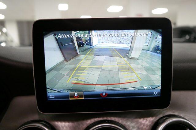 MERCEDES-BENZ GLA 200 d Automatic Sport