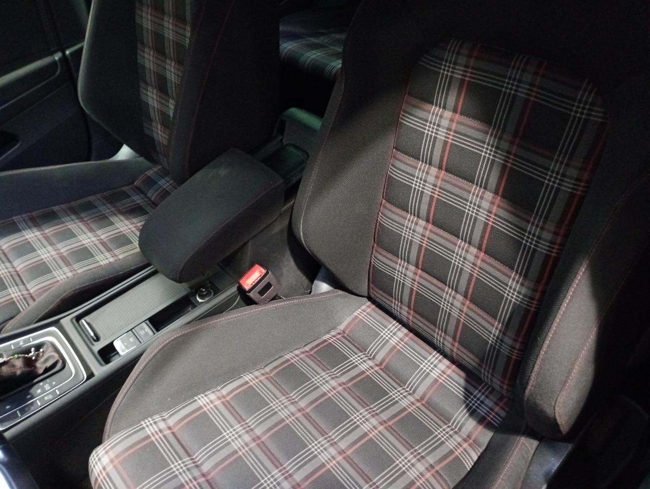 Volkswagen Golf GTI Performance 2.0 245 CV TSI DSG 5p. BMT