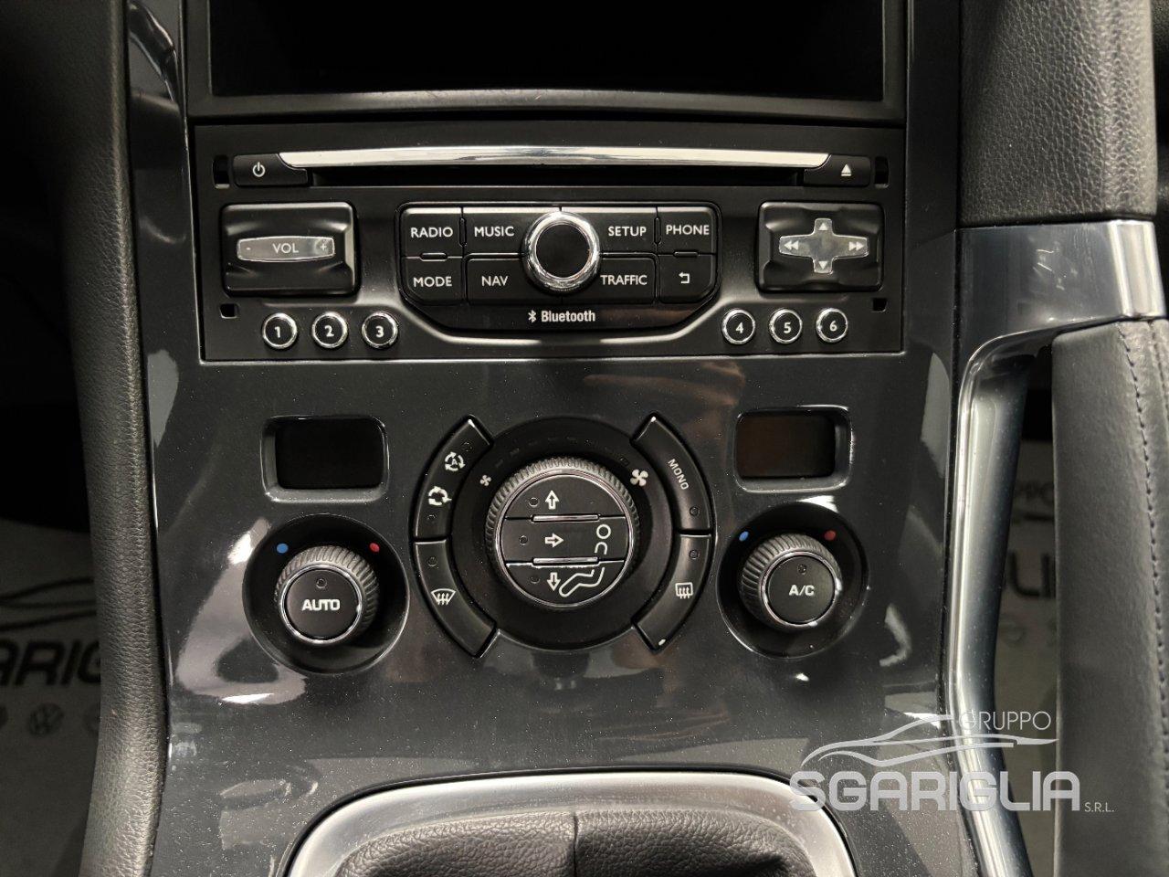 PEUGEOT 3008 1.6 Diesel Full Optional