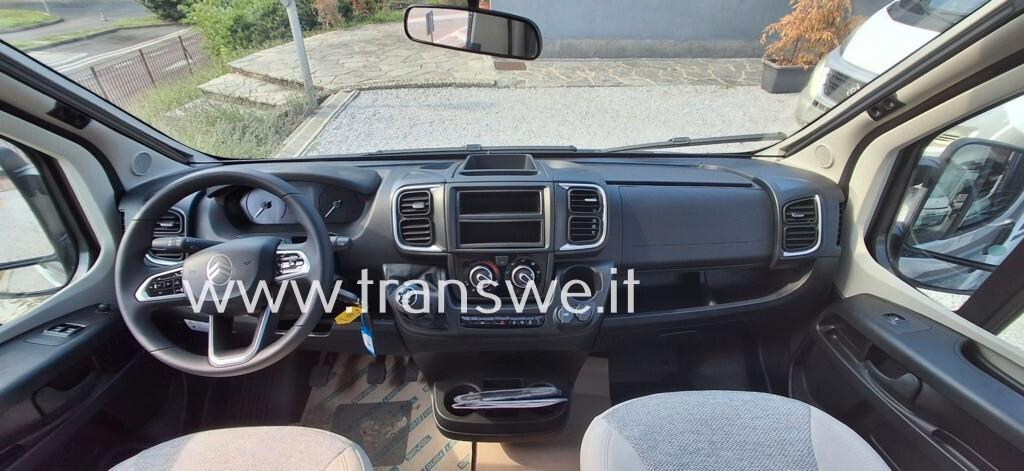 Carado V132 Pro+ camper van con letto matrimoniale posteriore