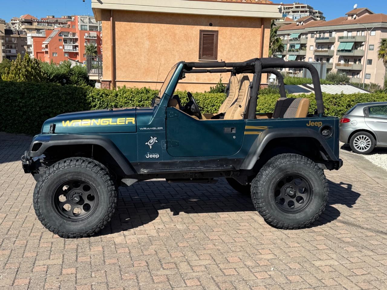 Jeep Wrangler 2.5 cat Soft top (EU)