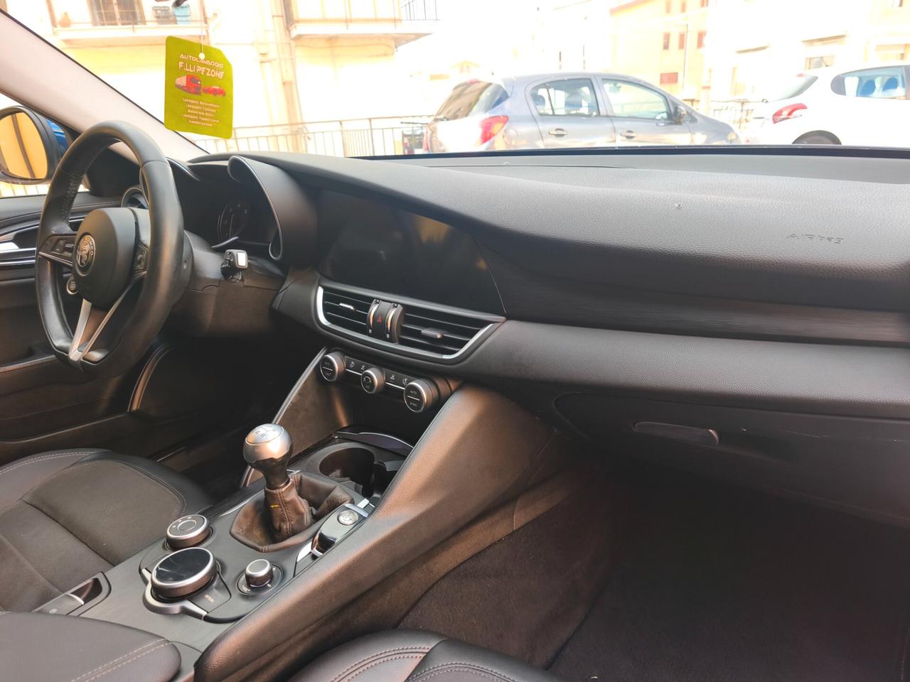 Alfa Romeo Giulia 2.2d 180 CV Manuale PROMO