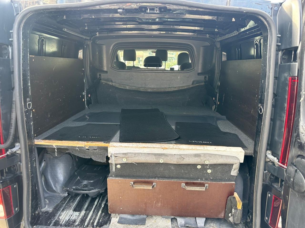 Opel Vivaro 6 posti 1.6 diesel