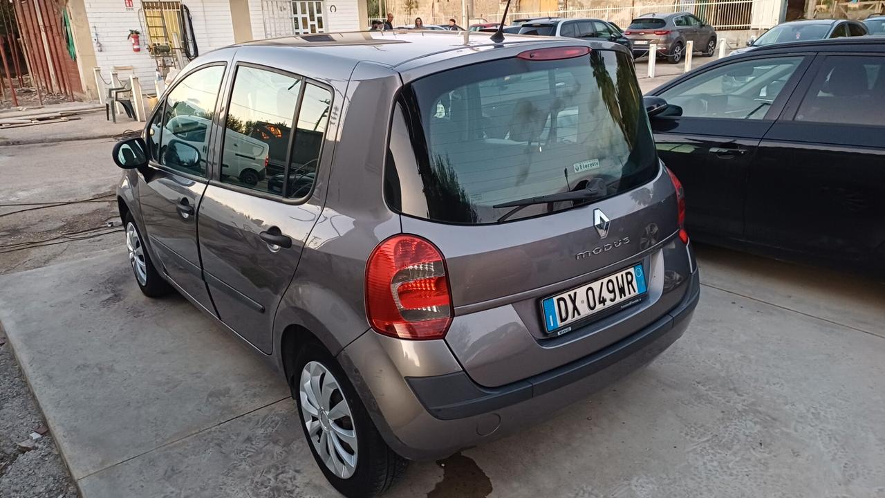 Renault Modus 1.2 16V Dynamique 2009