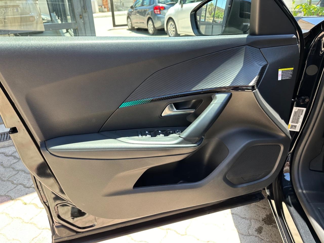 Peugeot 2008 BlueHDi 130 S&S EAT8 Allure 2021
