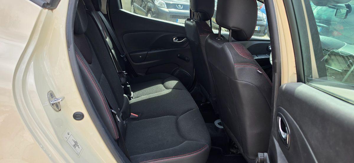 RENAULT Clio 1.2 75 CV 5p. Costume National
