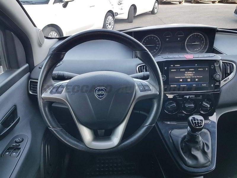 Lancia Ypsilon Ypsilon 1.0 firefly hybrid Gold s&s 70cv 5p.ti