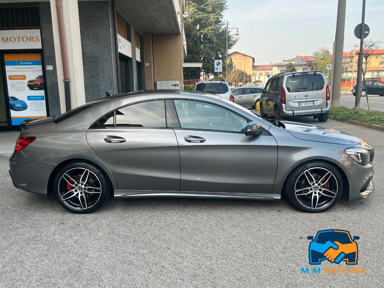 Mercedes-Benz CLA 200 Premium AMG