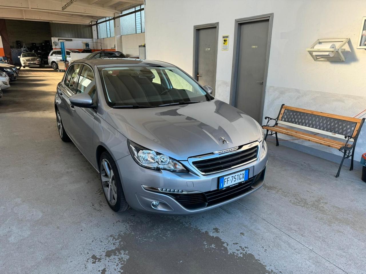 Peugeot 308 PureTech Turbo 130 S&S Allure