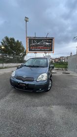 Toyota Yaris 1.0i 16V cat 3 porte Sol neopatentati