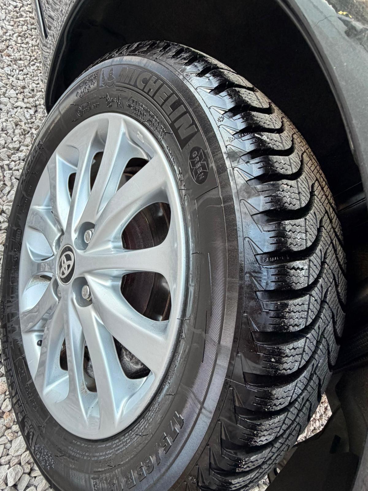 Toyota Yaris 1.3 5 porte Lounge