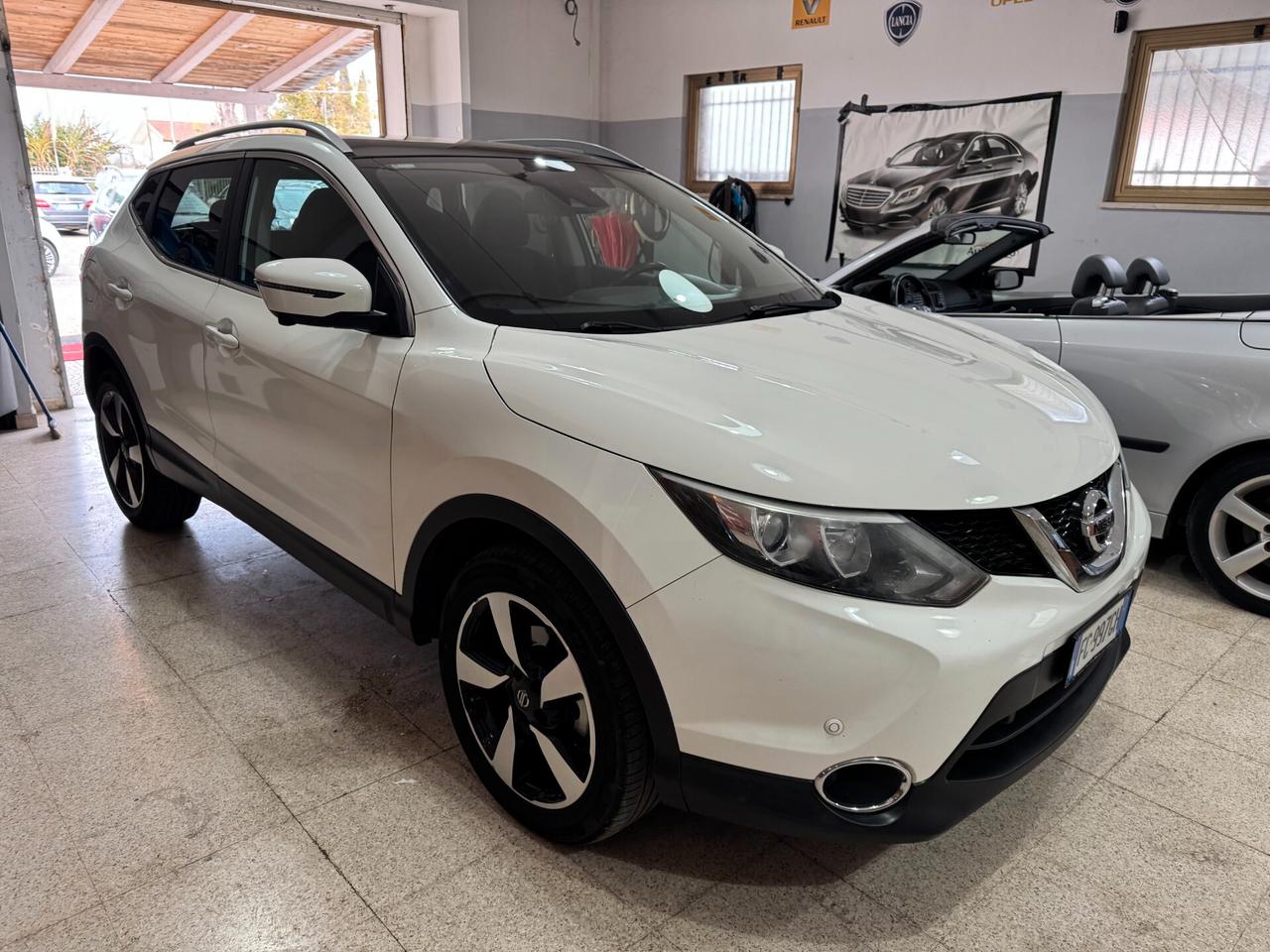 Nissan Qashqai 1.5 dCi 110 cv. Tekna TETTO-NAVIGATORE