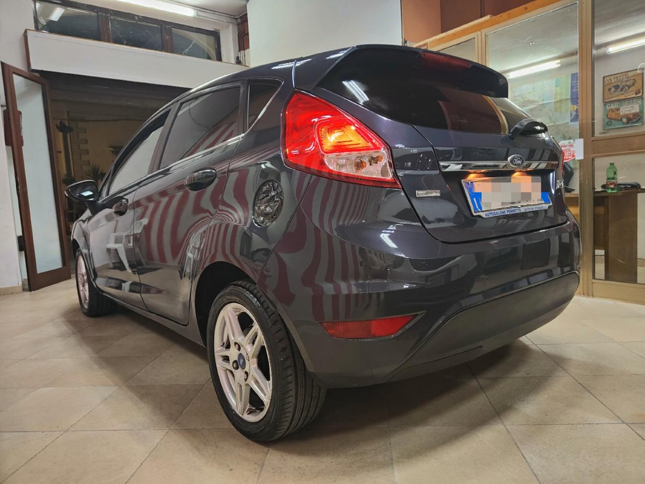 Ford Fiesta 1.5 TDCi 75CV 5 porte Titanium