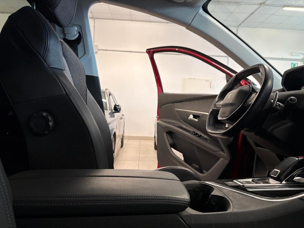 Peugeot 3008 ALLURE BlueHDi 130 EAT8 SPOTICAR