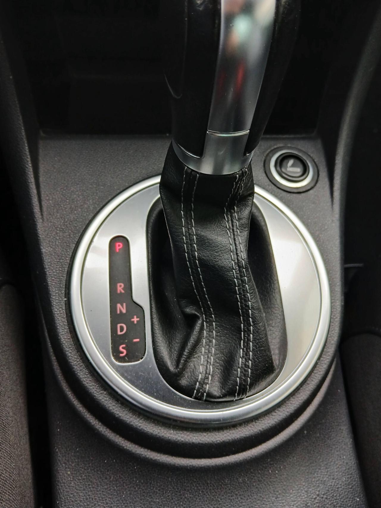 Volkswagen Maggiolino 2.0 TSI DSG Sport