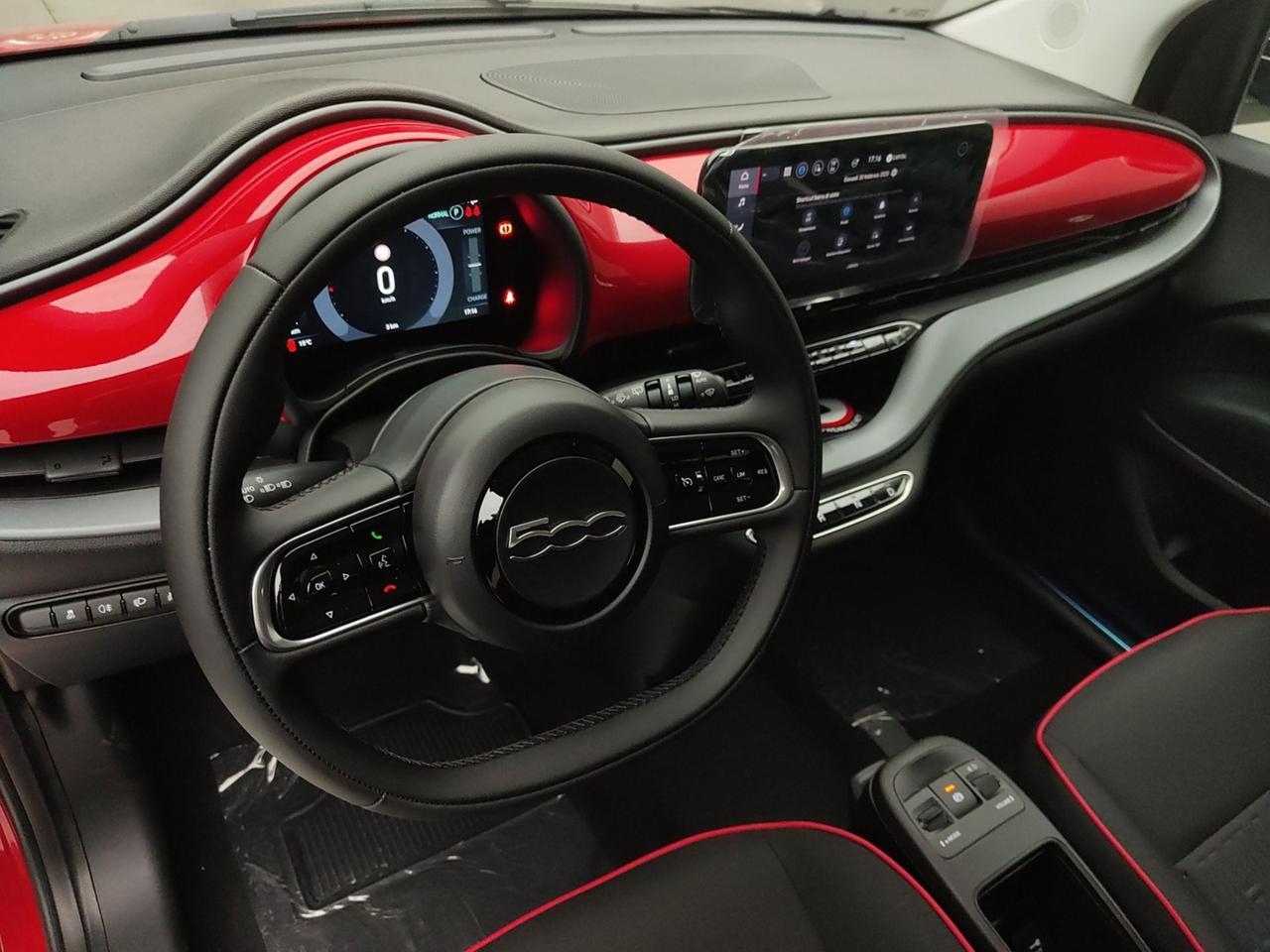 FIAT 500e 500E 95CV RED