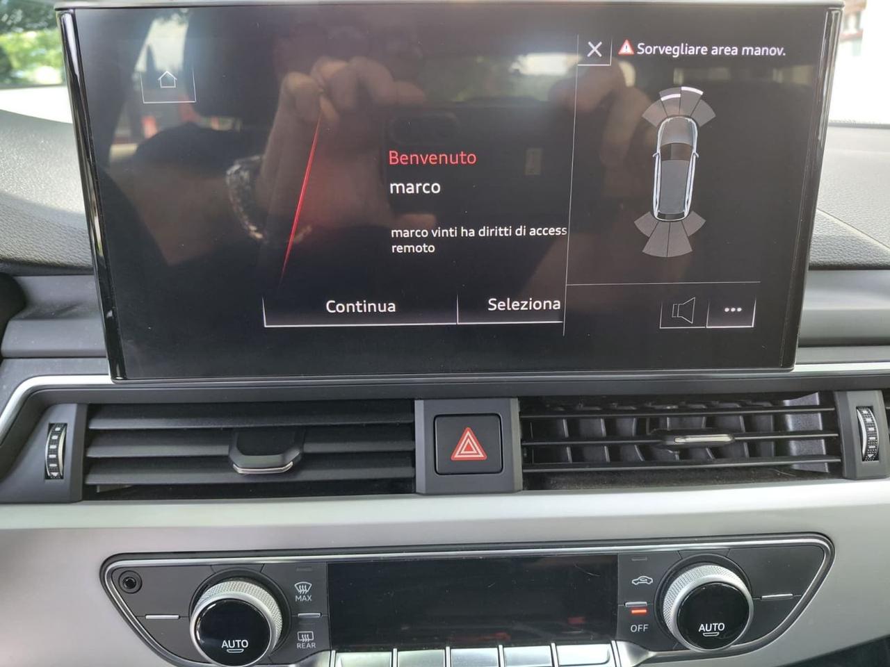 Audi A4 Business Advanced 40g-tron #11848