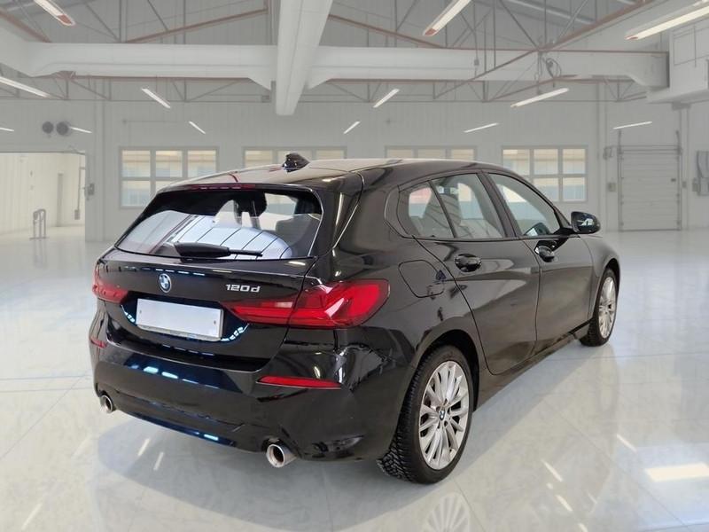 BMW 120 BUSINESS ADVANTAGE AUT. 5 PORTE BERLINA