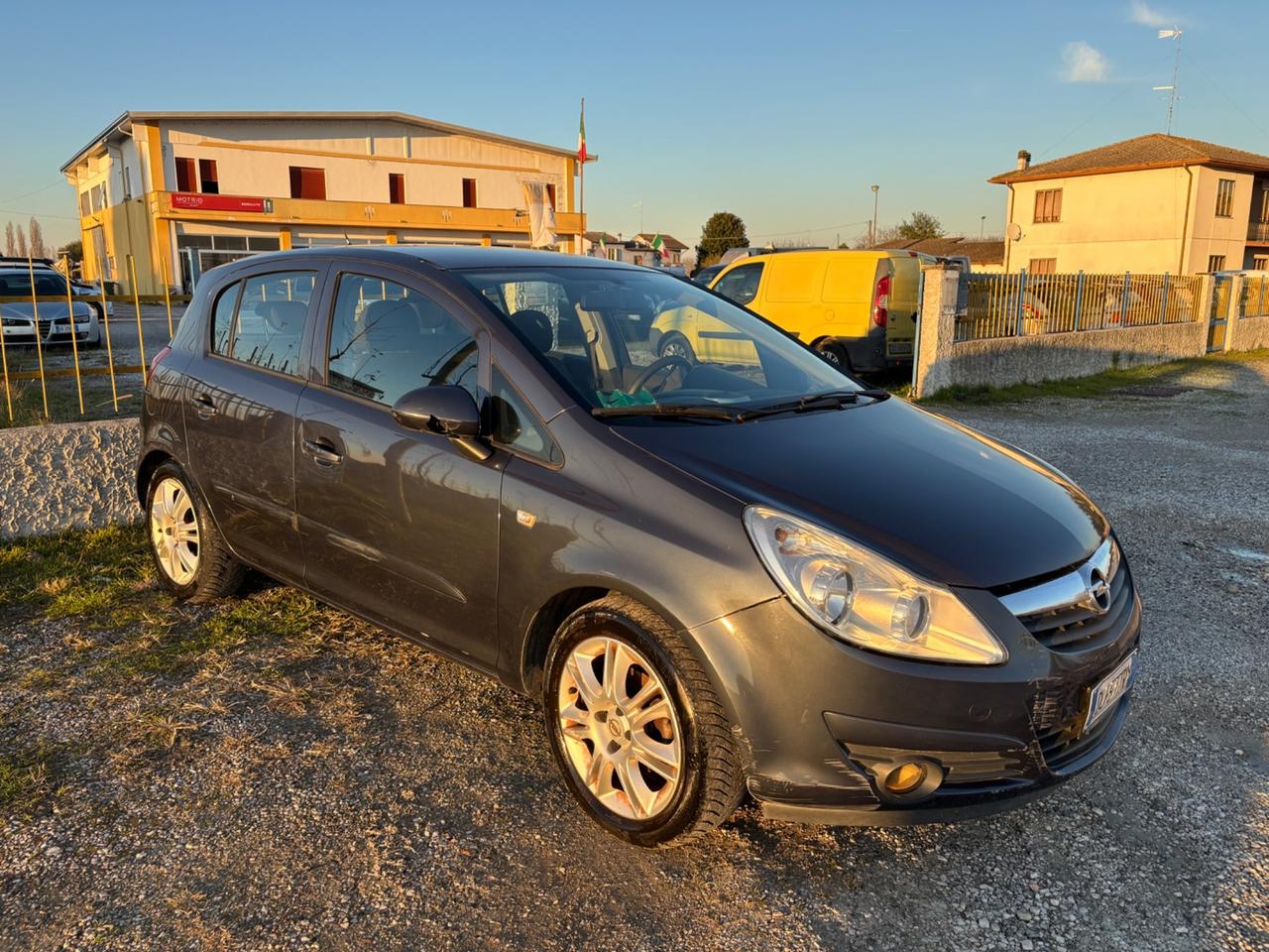 Opel Corsa 1.2 5 porte Easytronic Enjoy