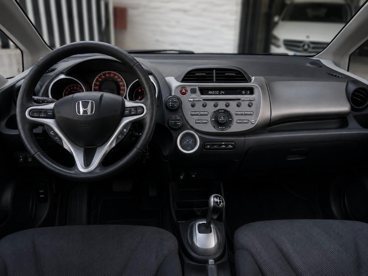 Honda Jazz 1.4 i-VTEC Elegance CVT