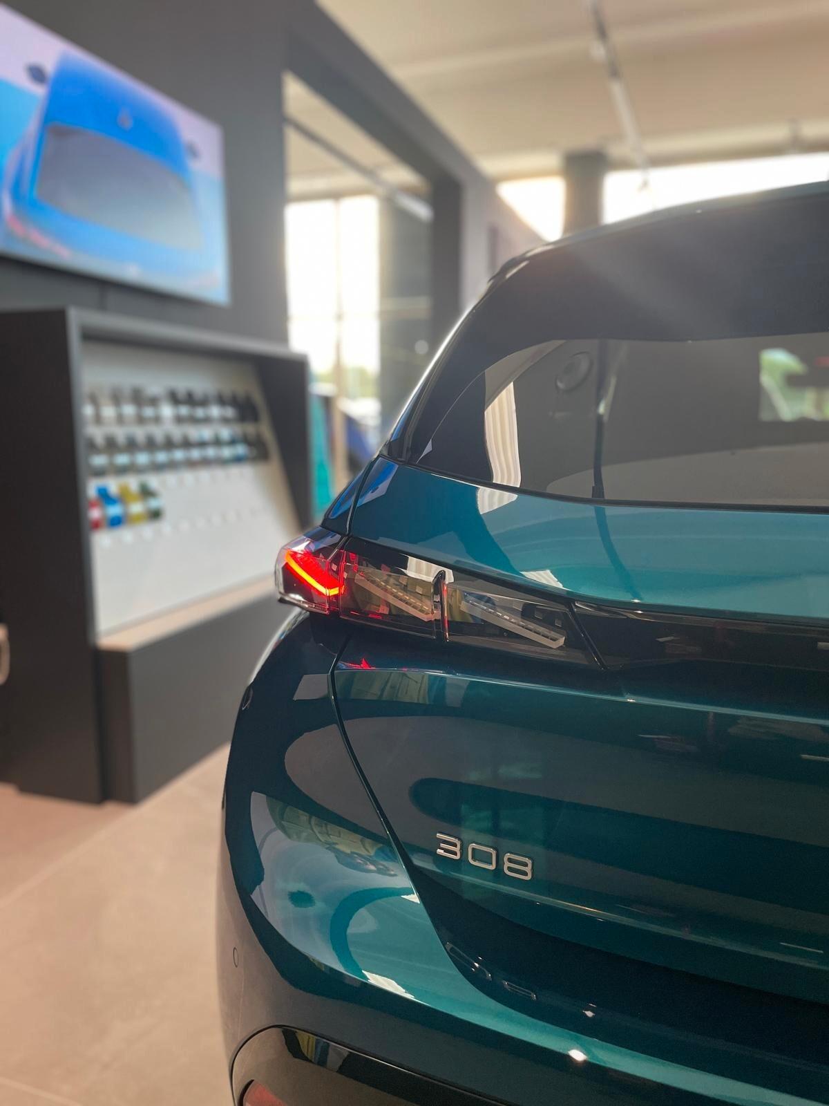 Peugeot 308 Hybrid 145 e-DCS6 GT