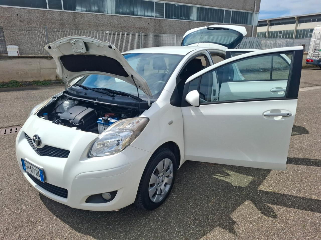 Toyota Yaris 1.0 5 porte 2011 SOLO 124.000 KM