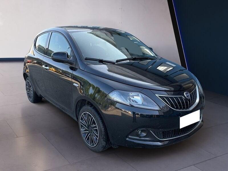 Lancia Ypsilon NUOVA My23 1.0 Firefly 70 CvStart&Stop Hybrid Gold