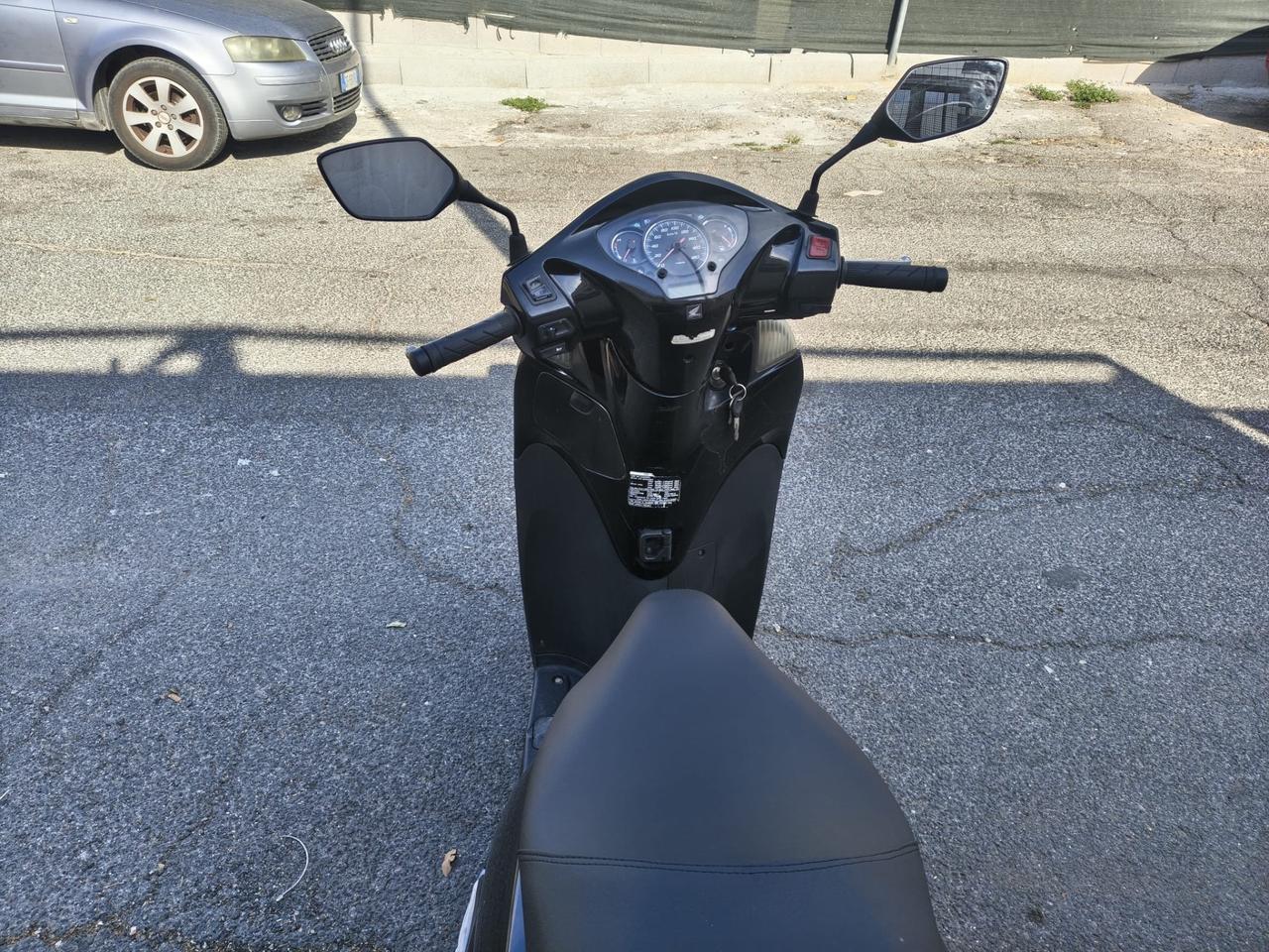Honda SH 300