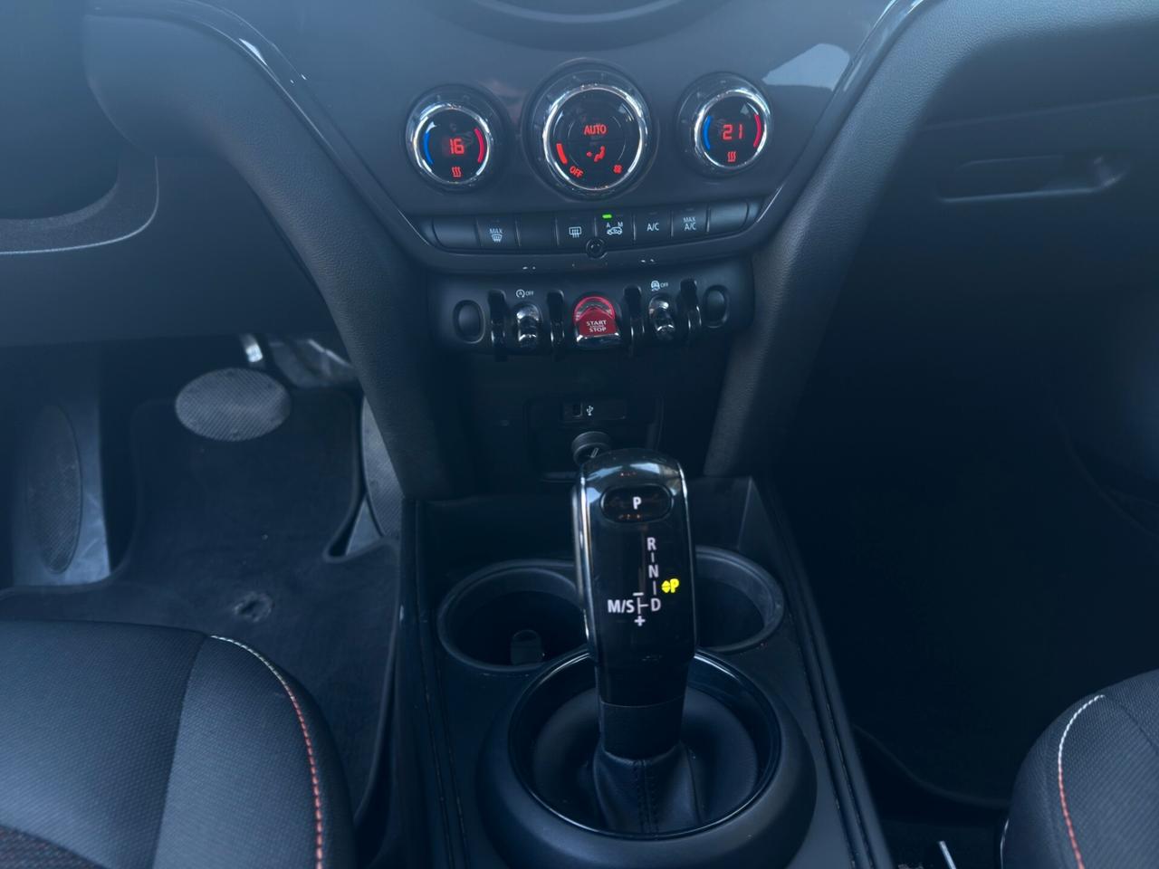 Mini Cooper Countryman 1.5 One D Automatica