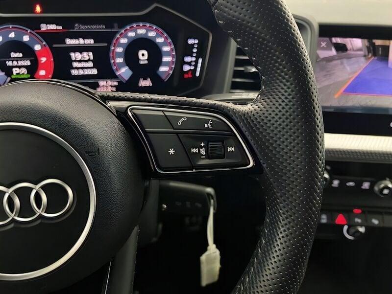 Audi A1 A1 citycarver 30 TFSI S tronic