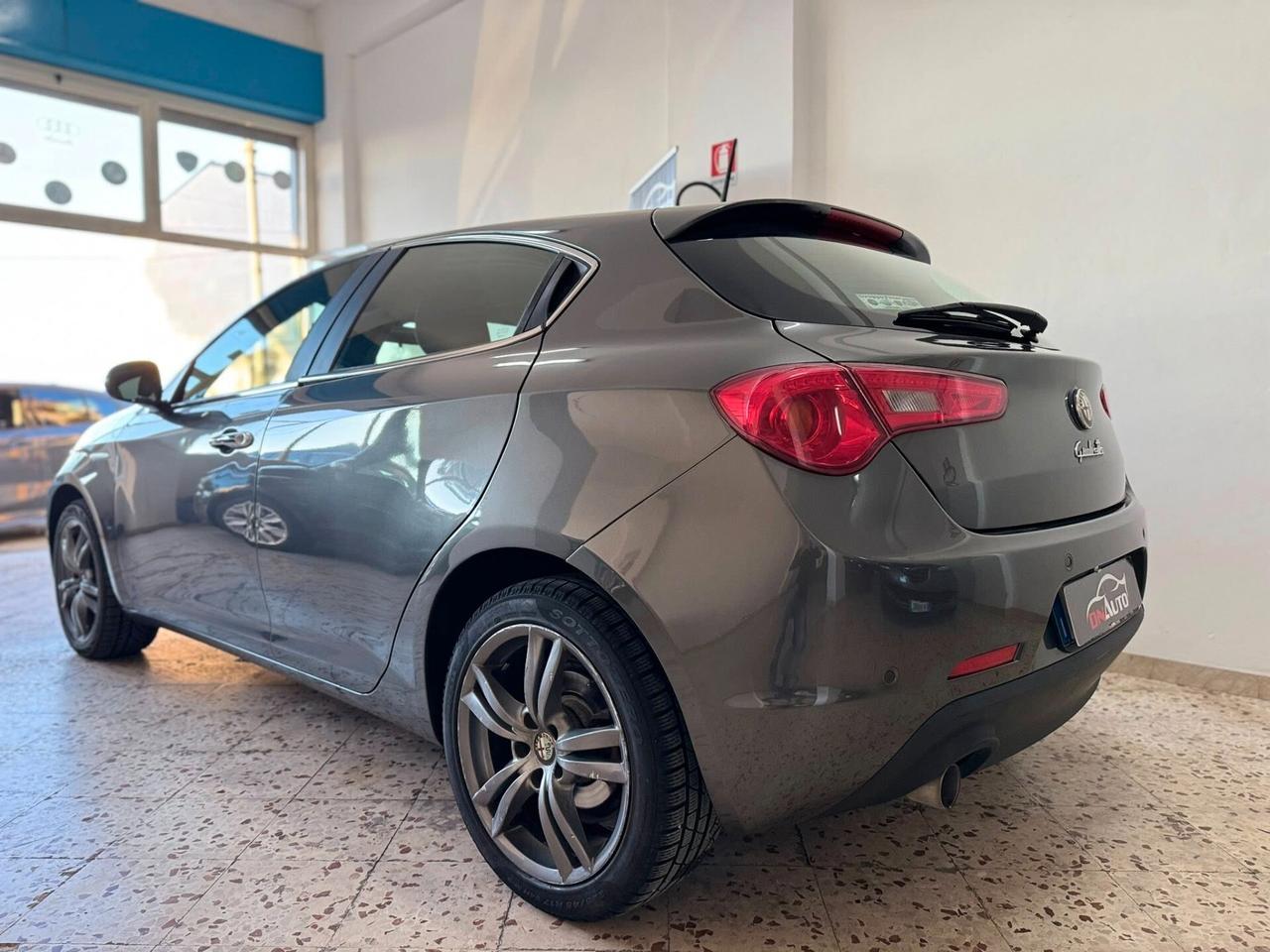 Alfa Romeo Giulietta 1.6 JTDm-2 105 CV Distinctive