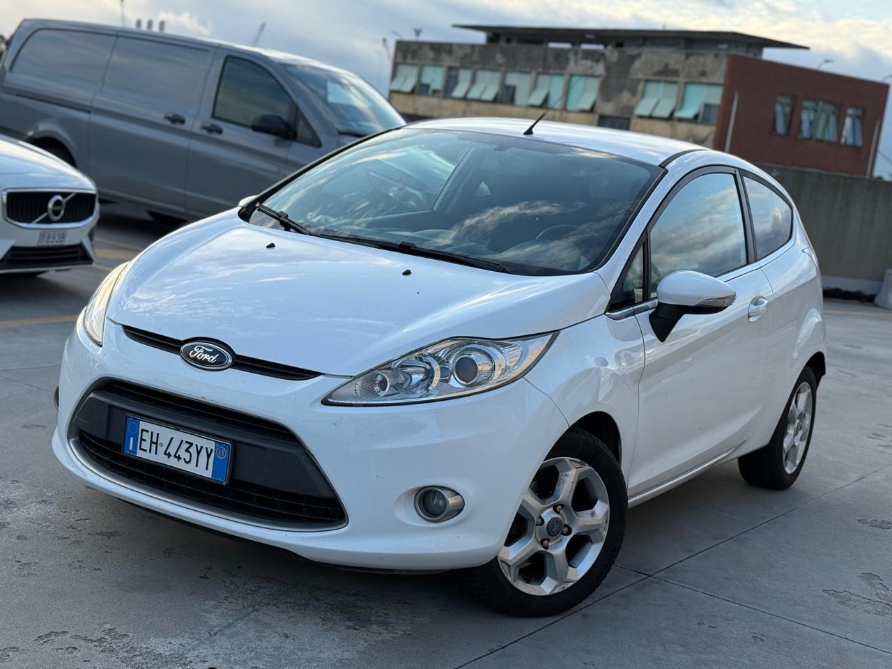 Ford Fiesta 1.2 benzina 2011 titanium