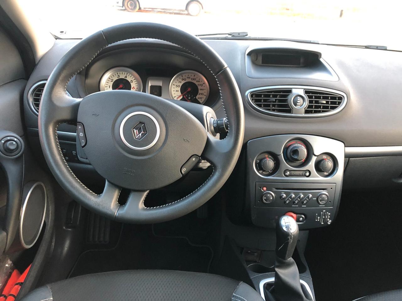 Renault Clio 1.2 16V 5 porte Le Iene