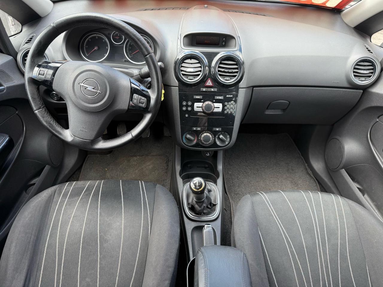 Opel corsa 1.3 Diesel 2011 198,000Km