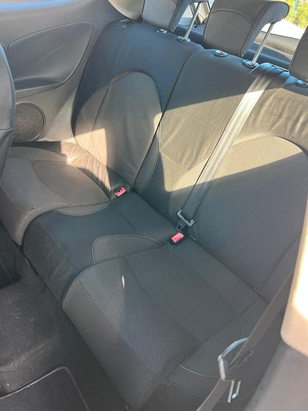 Alfa Romeo MiTo 1.6 JTDm 16V Distinctive Premium Pack