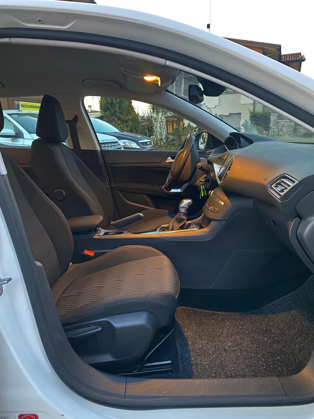 Peugeot 308 BlueHDi 100 S&S Active