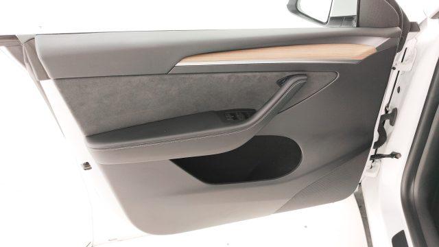 TESLA Model Y RWD