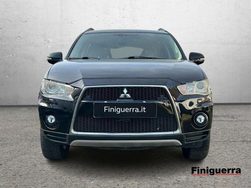 Mitsubishi Outlander Outlander 2.2 DI-D TC-SST Instyle DPF 7p