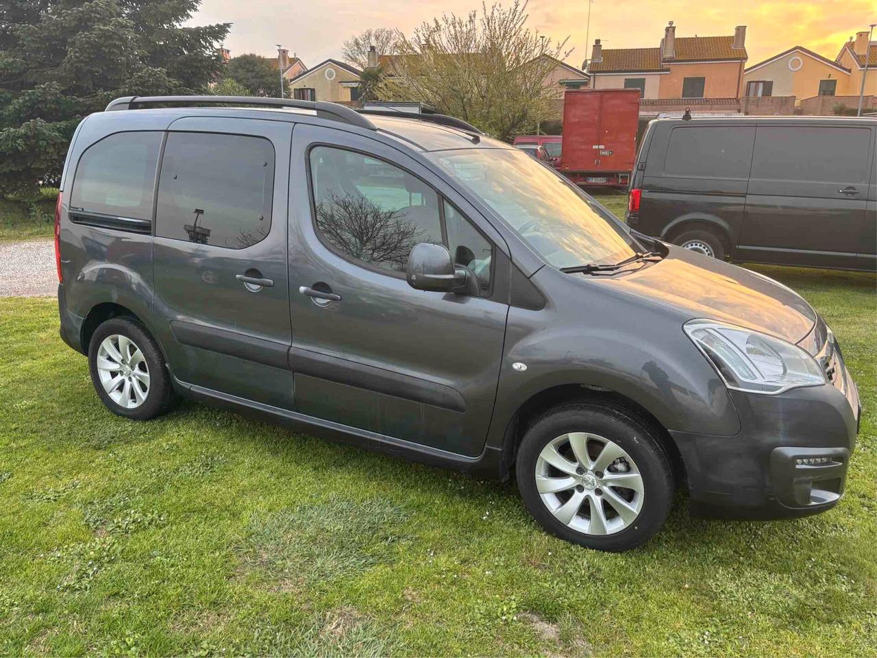 Peugeot Partner Tepee 1.6 HDi BlueHDi 75 Active