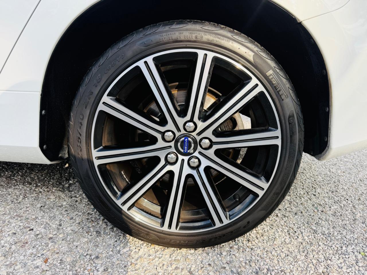 Volvo V60 D5 Geartronic Momentum 132.000km!!
