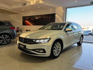 VOLKSWAGEN - Passat Variant - New model 2.0 TDI EVO DSG Full Led