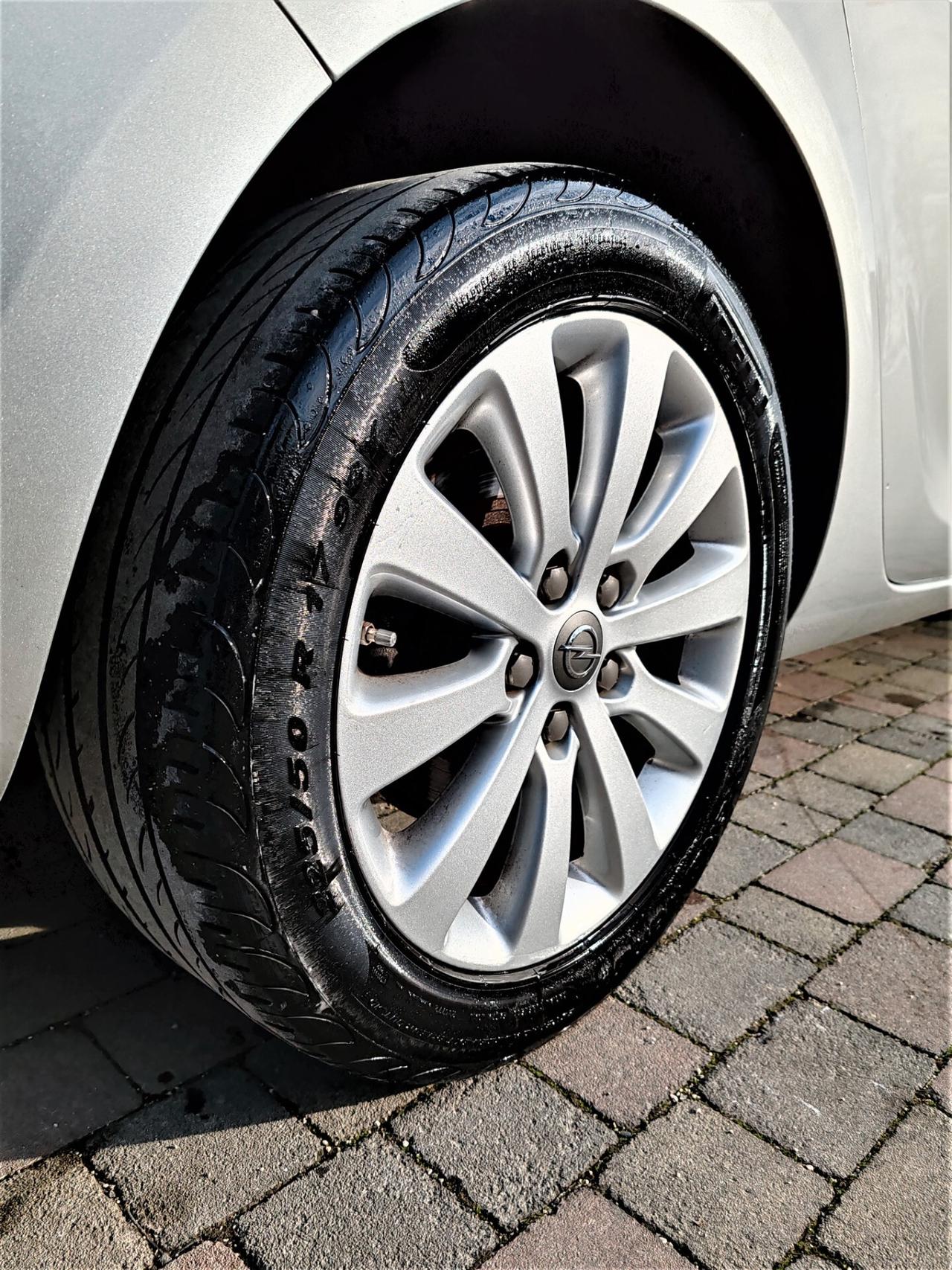 Opel Astra 1.6 CDTI 136CV S&S Sports Tourer Cosmo 2015