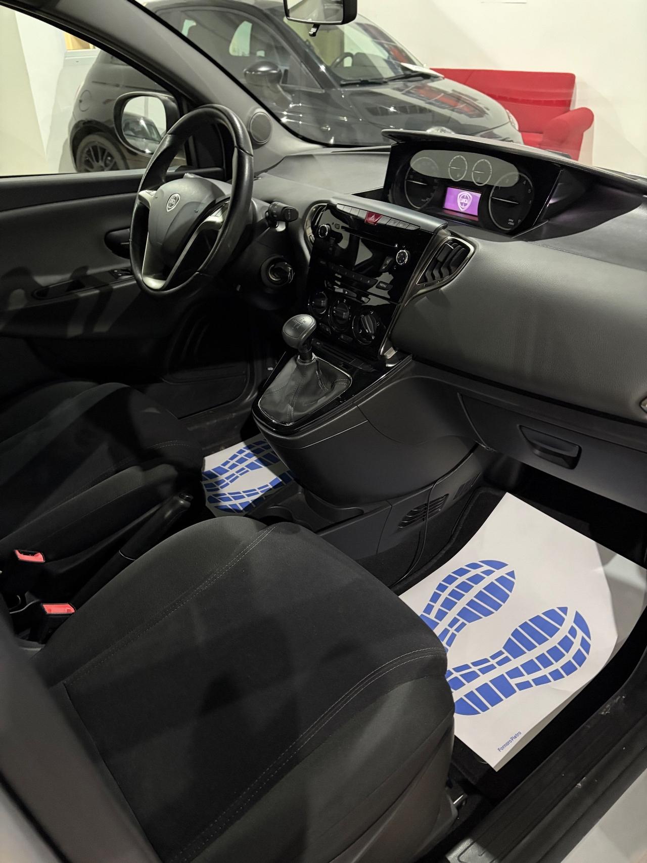 Lancia Ypsilon 0.9 TwinAir 85 CV