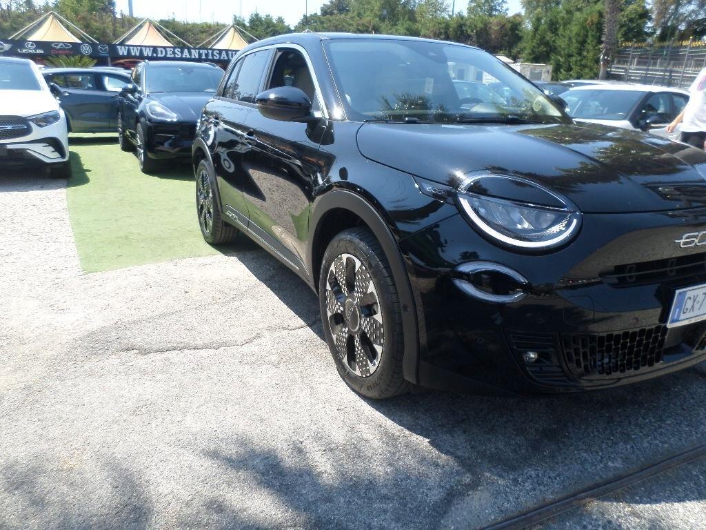 Fiat 600 Hybrid 100 CV DCT MHEV La Prima