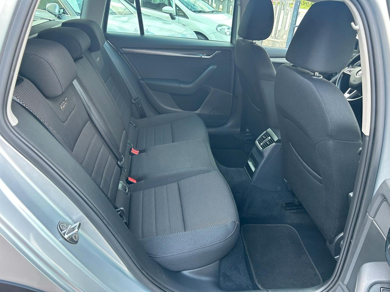 SKODA OCTAVIA WAGON 2.0 TDI 150CV Scout 4x4
