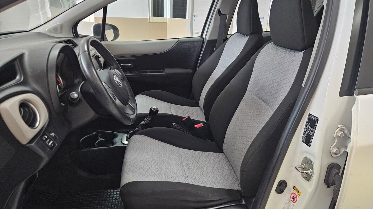 Toyota Yaris 1.0 5 porte Lounge