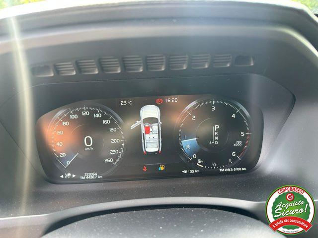 VOLVO XC90 D5 AWD Geartronic R-design