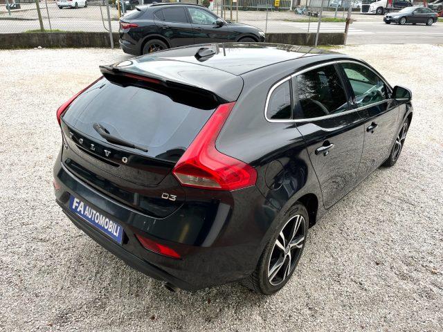 VOLVO V40 D3 Geartronic Momentum