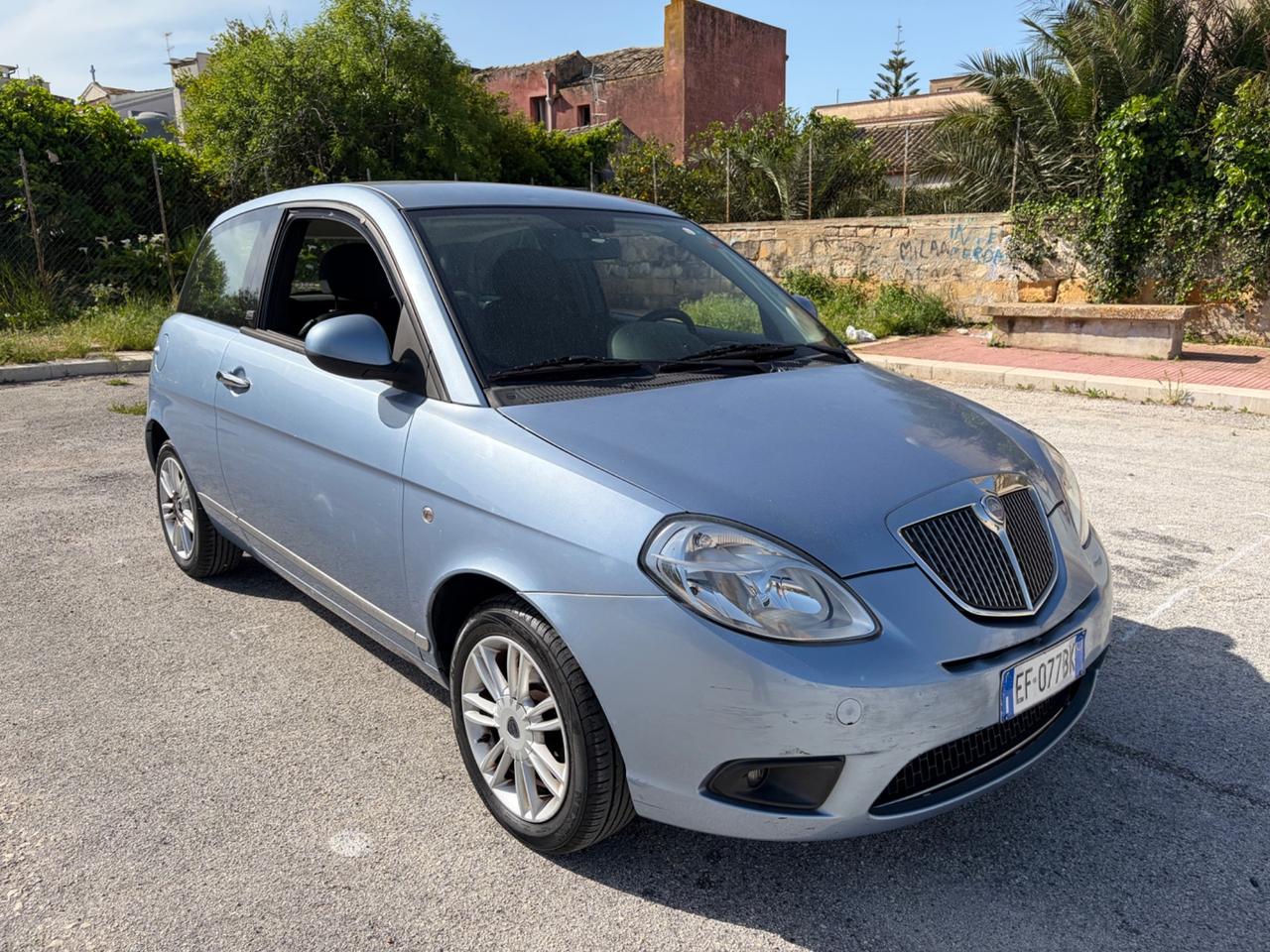 Lancia Ypsilon 1.2 69 CV Argento