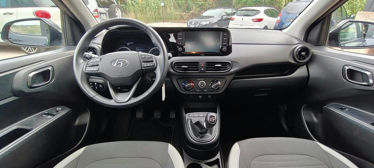 Hyundai i10 1.0 MPI Tech "SOLO 19.000 KM"